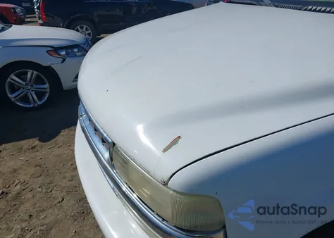 2002 Chevrolet Tahoe Lt z USA, uszkodzony, nr VIN 1GNEC13Z32R148792